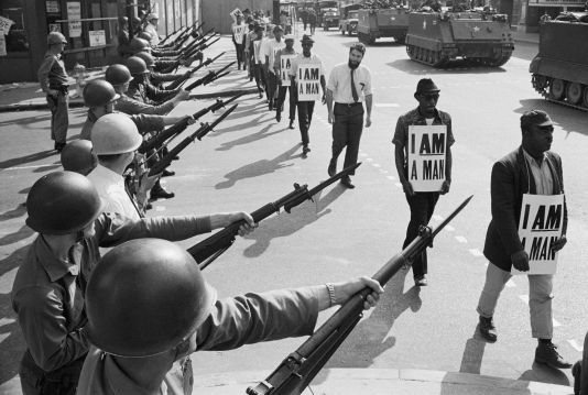 soldiers-at-civil-rights-protest-517322898-59a89d16d088c000106195e3